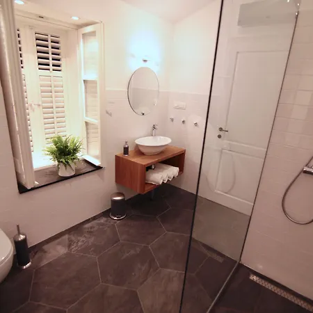 Cava Apartment