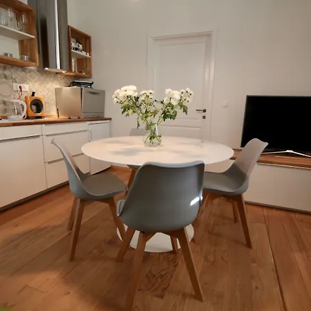Apartment Cava *