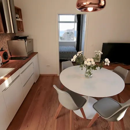 Cava Apartment *