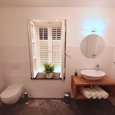 Cava Apartment